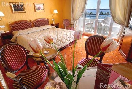 Hotel Majestic Barriere 18